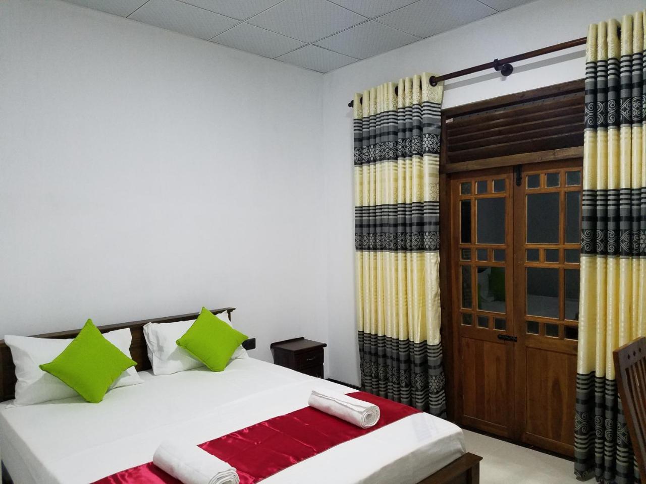 Yashumi Homestay Dambulla Εξωτερικό φωτογραφία