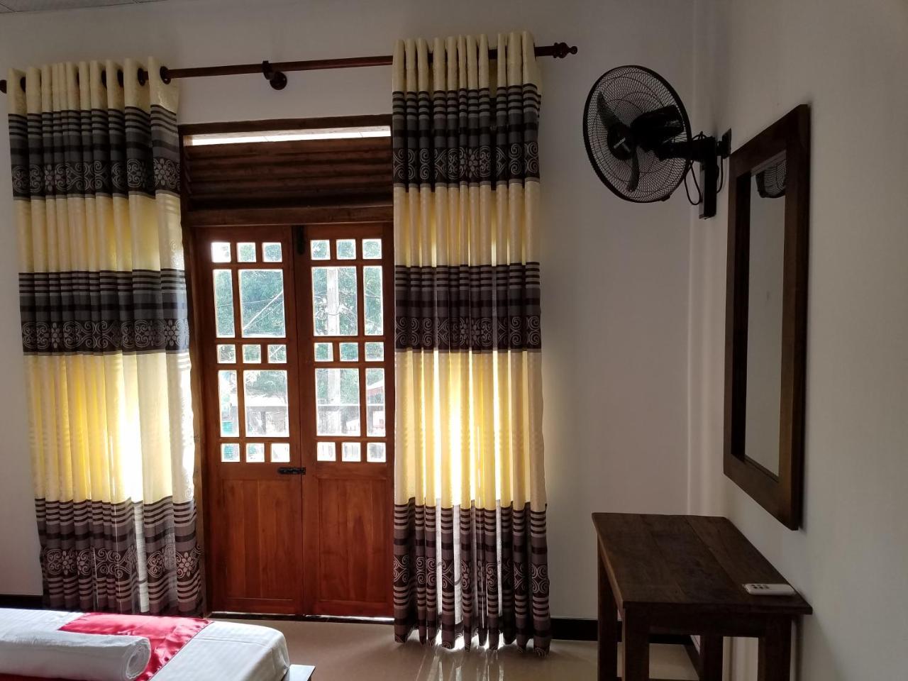 Yashumi Homestay Dambulla Εξωτερικό φωτογραφία